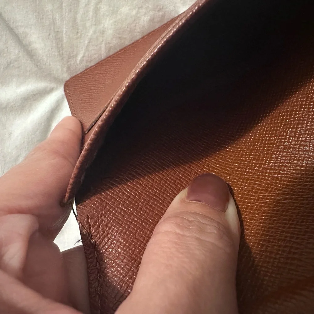 Louis Vuitton Sarah Monogram Wallet - Picture 5 of 6